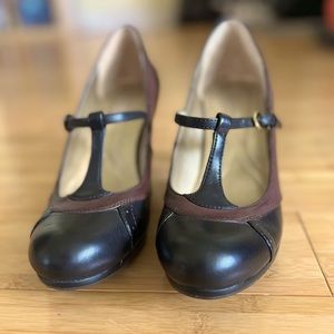 Naturalizer Two Tone Pumps